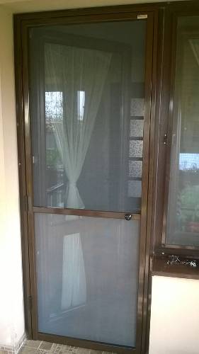 Plasa insecte cu sita rezistenta la caini si pisici in partea inferioara